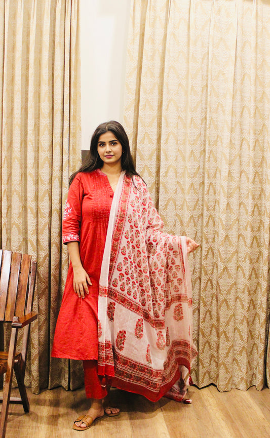 Elegant Red Cotton Kurta Set with Handblock Floral Dupatta – Summer Ethnic Wear - Laal Ishq Three Piece Suit Set