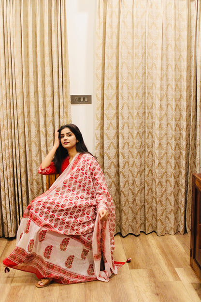 Elegant Red Cotton Kurta Set with Handblock Floral Dupatta – Summer Ethnic Wear - Laal Ishq Three Piece Suit Set
